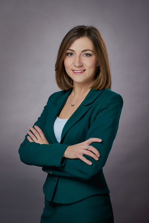 dr Ewelina Nycz